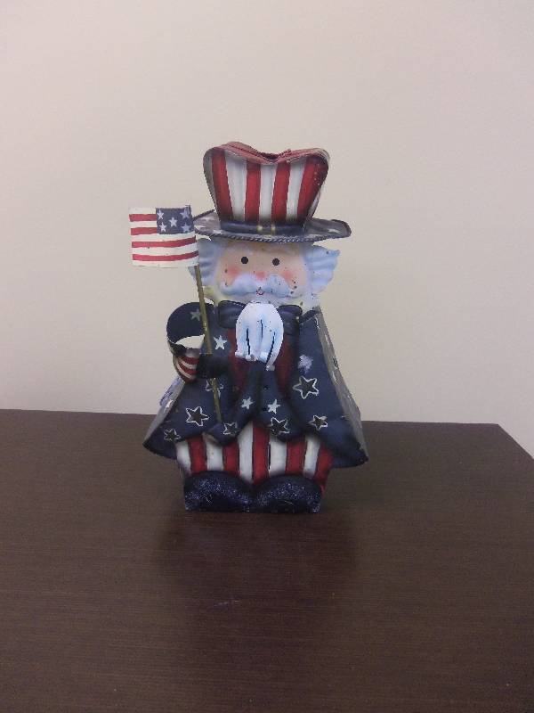 lot 4 image: Uncle Sam Tea Light Holder