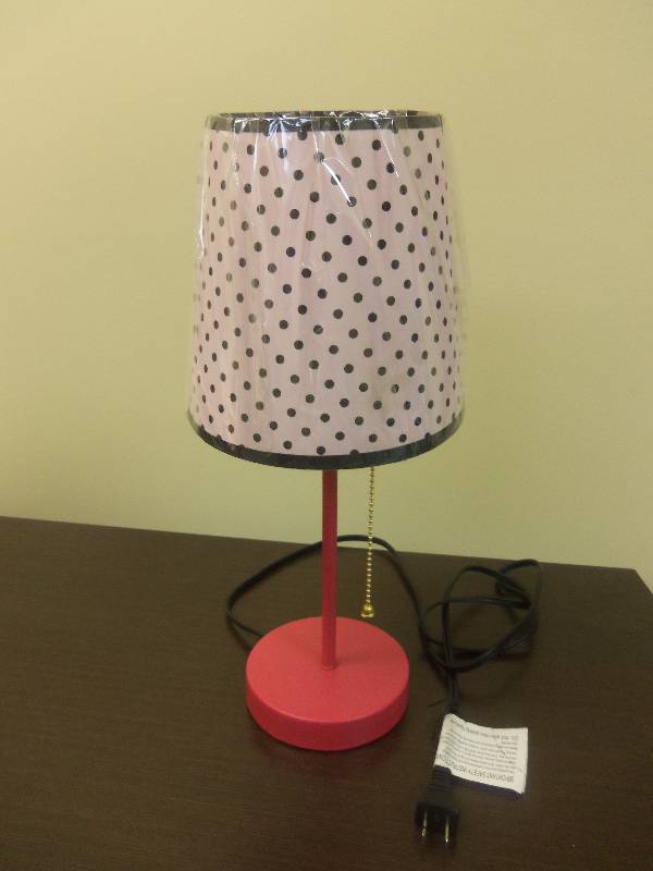 lot 5 image: Pink Lamp