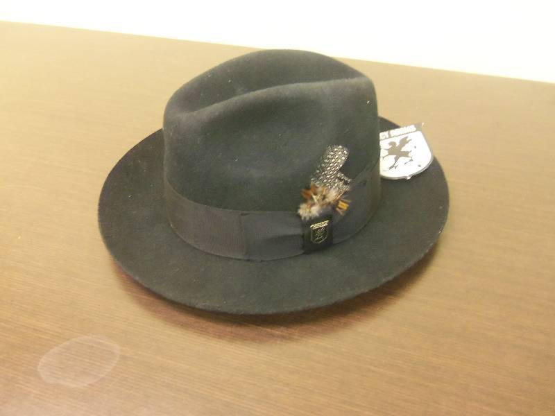 lot 8 image: Stacy Adams Fedora