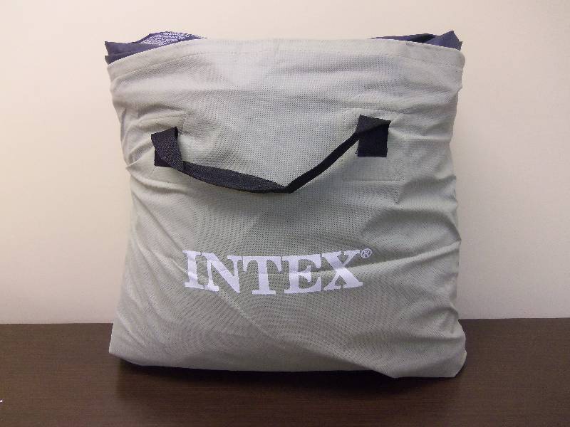 lot 9 image: Intex Air Mattress - Queen