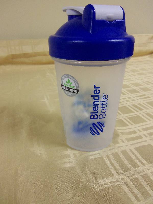 lot 43 image: Blender Bottle