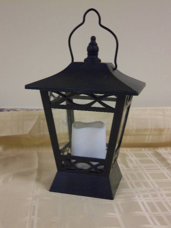 lot 45 image: Battery Powered Candle Lantern