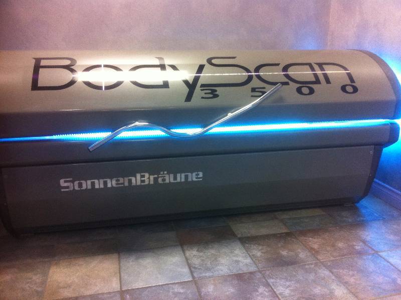 lot 11 image: 2002 Sonnenbraune Bodyscan 35003
