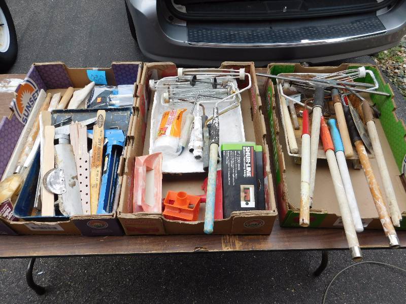 lot 27 image: very large lot of painting supplies see photos