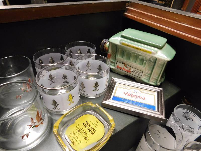 lot 15 image: vintage stereo cabinet and barware
