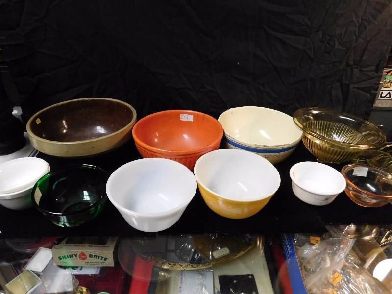 lot 21 image: large lot of mixing serving bowl see photos