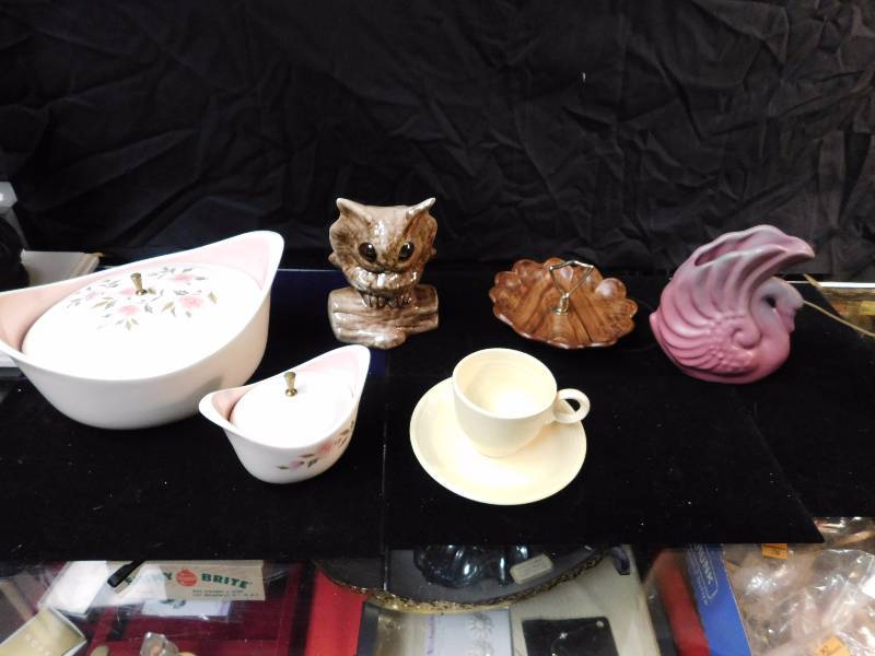 lot 22 image: ceramic items serving items owl vase and more