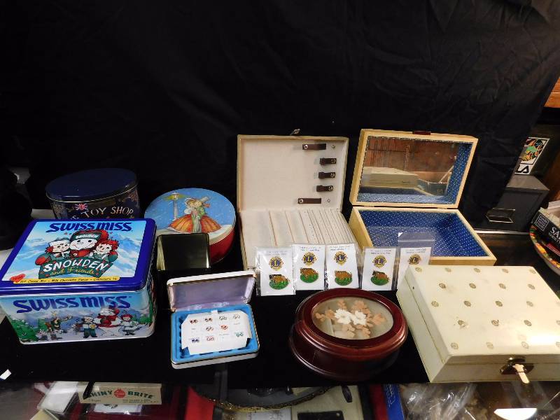lot 31 image: Jewelry boxes and tins earrings and Lions club pin backs