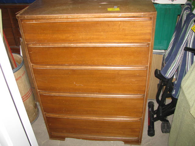 lot 12 image: 5 drawer nice dresser needs some TLC touch up