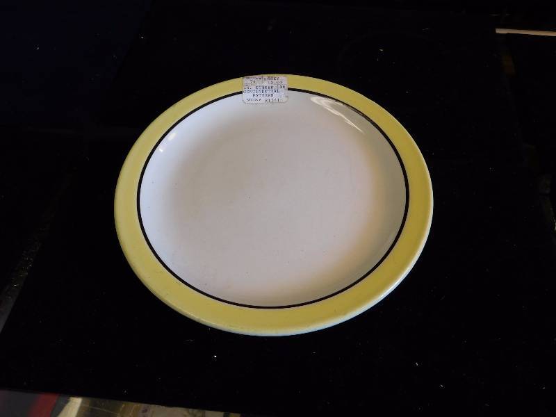 lot 43 image: Canadian National R.R. Vandesca-Syracuse restaurant china plate 1971