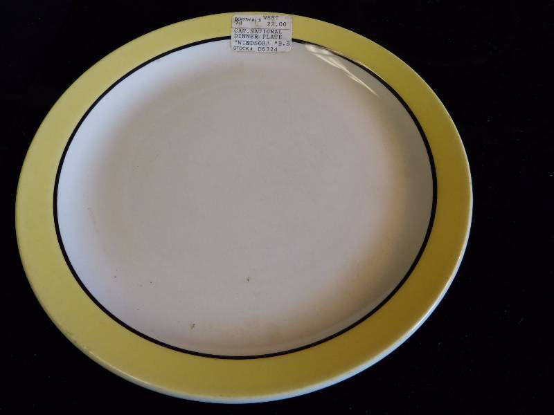 lot 44 image: Canadian National R.R. Vandesca-Syracuse restaurant china plate 1968