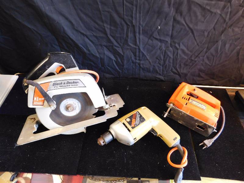 lot 66 image: 3 power tools circular and jig saw and drill all work electric