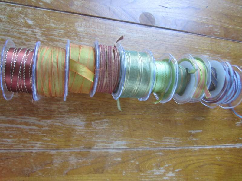 lot of 10 holloween themed ribbon s...