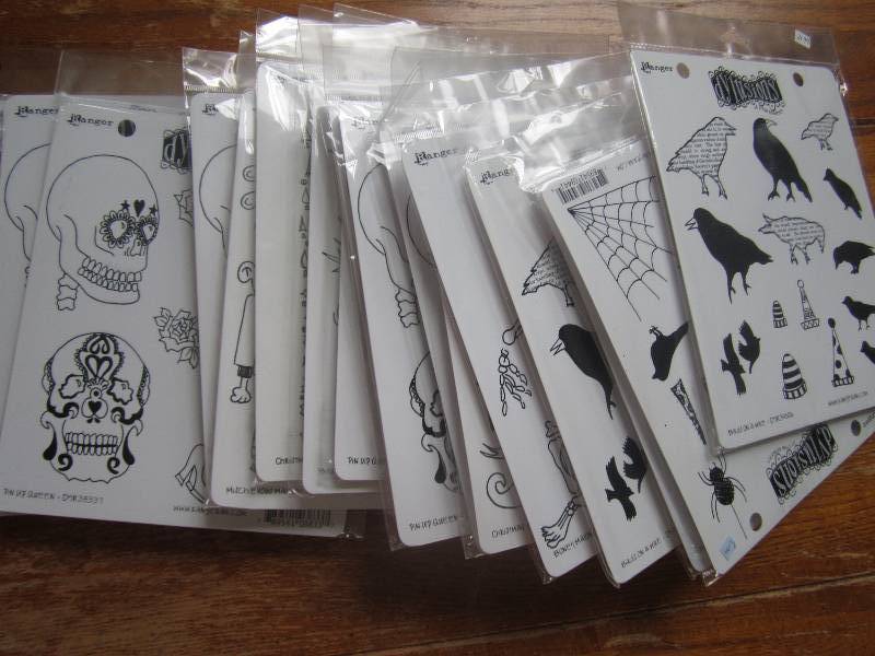 lot of 18 holloween themed stamp se...