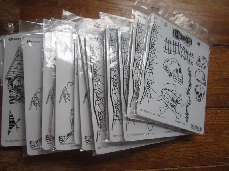 lot of 15 holloween themed stamp se...
