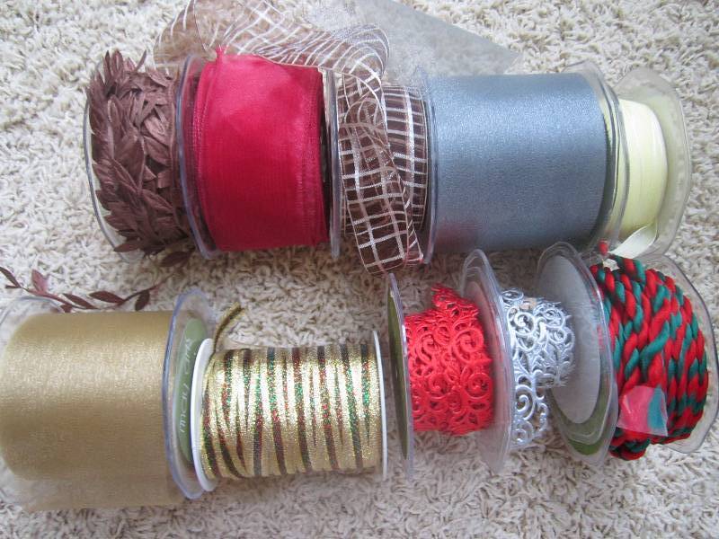 lot of 10 holiday themed ribbon spo...