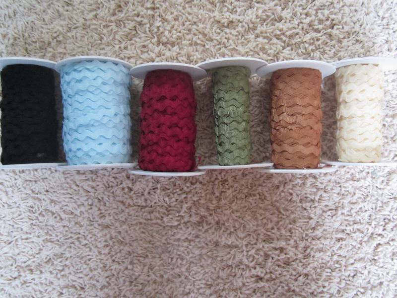 lot of 6 wavy ribbon spools ...