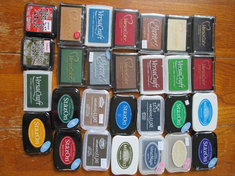 mixed lot of 28 distress ink, memen...