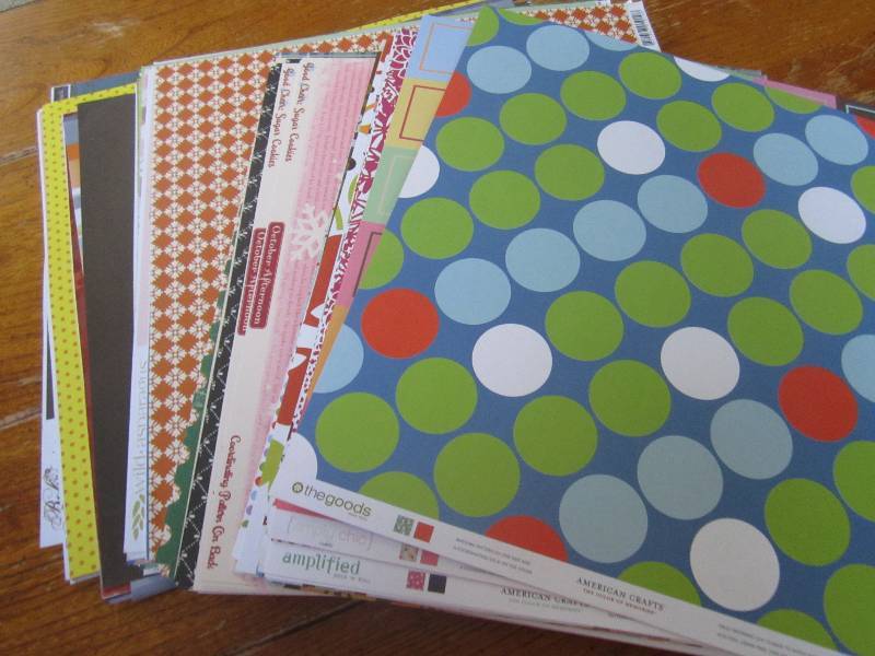 lot of 3 scrapbooks ...