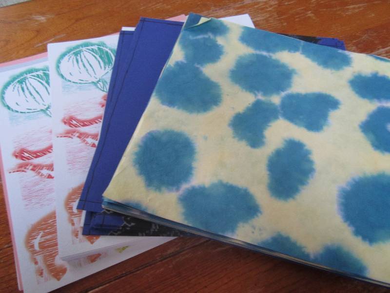 lot of assorted 12 x 12 scrapbook...