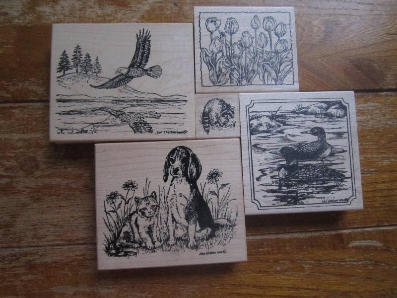 lot of 5 nature themed stamps...