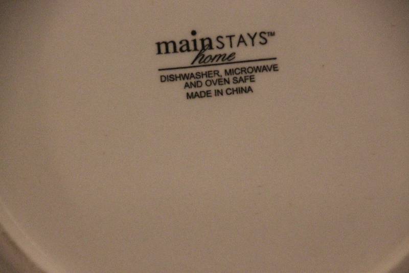 Set of 6 Stoneware Dinner Plates - Apple Theme