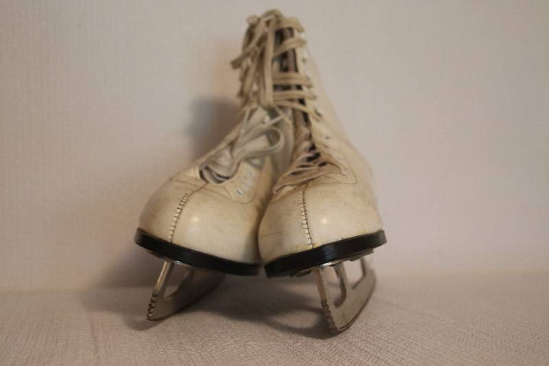 Ladies Figure Skates Size 7