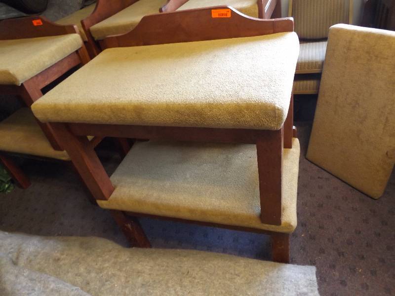lot 108 image: 2 Upholstered Benches