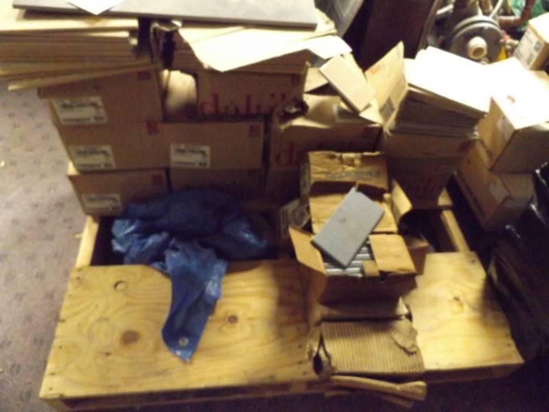 lot 191 image: Pallet of Assorted Tiles