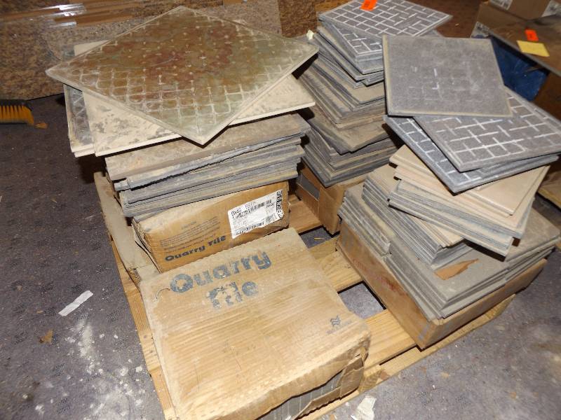 lot 192 image: Pallet of Assorted Tiles
