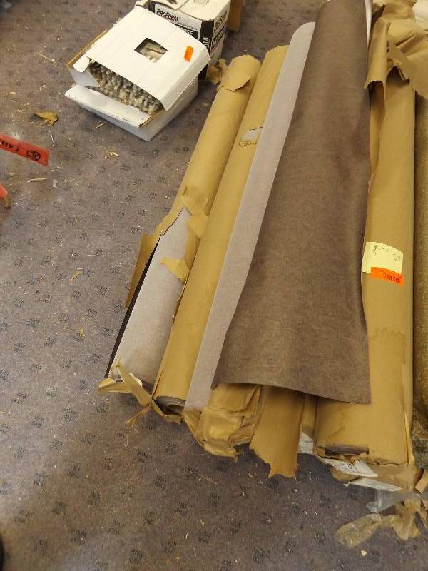 lot 204 image: 5 Rolls of Wallpaper