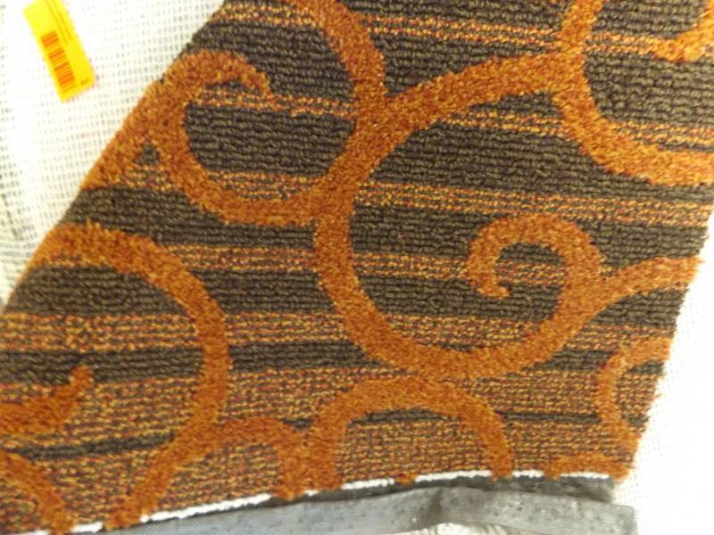 lot 2 image: Roll Carpet 14 ft.