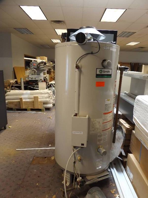 lot 15 image: Hot Water Heater