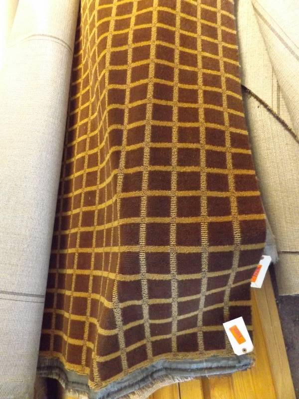 lot 82 image: 12 ft. Carpet