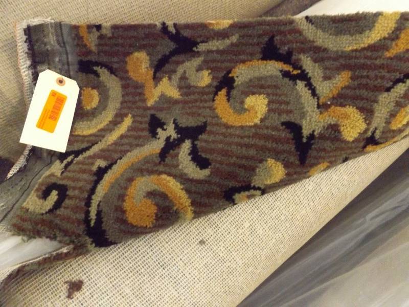 lot 88 image: 14 ft. Carpet