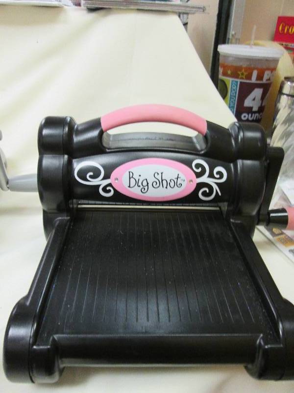 The Big Shot universal craft tool a...