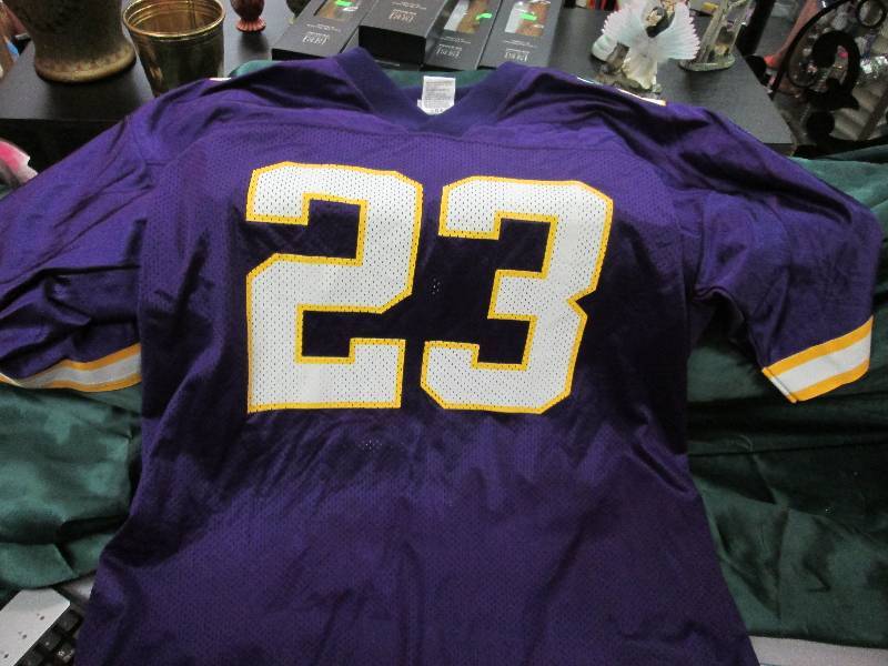 #23 Michael Bennett Jersey...