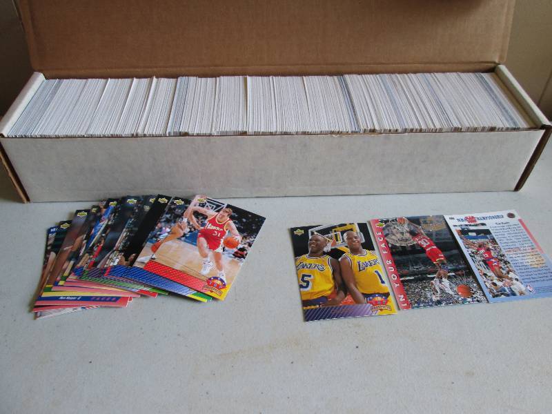 Box of 1992 score baseball sports c...