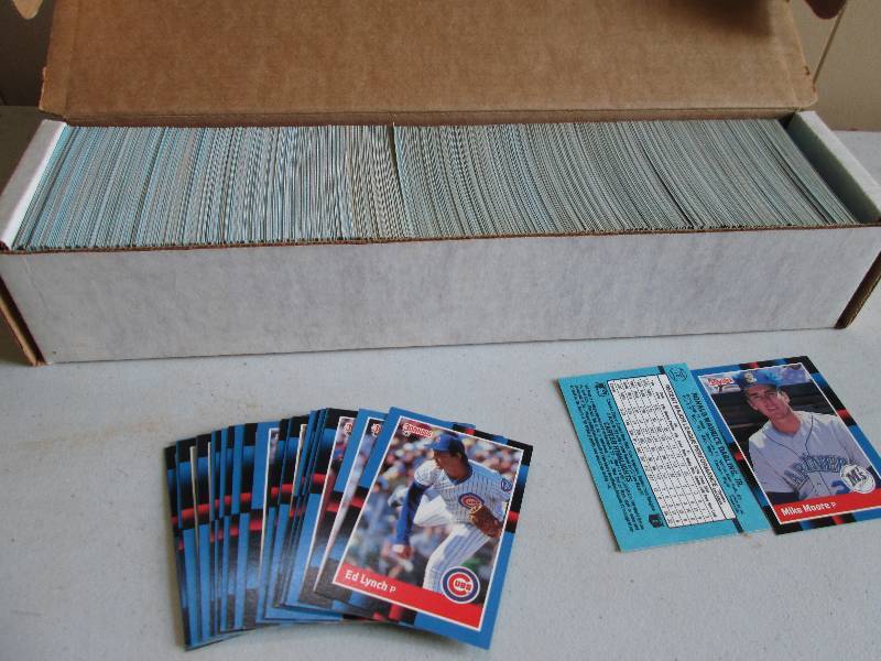 Box of 1988 Don russ baseball sport...