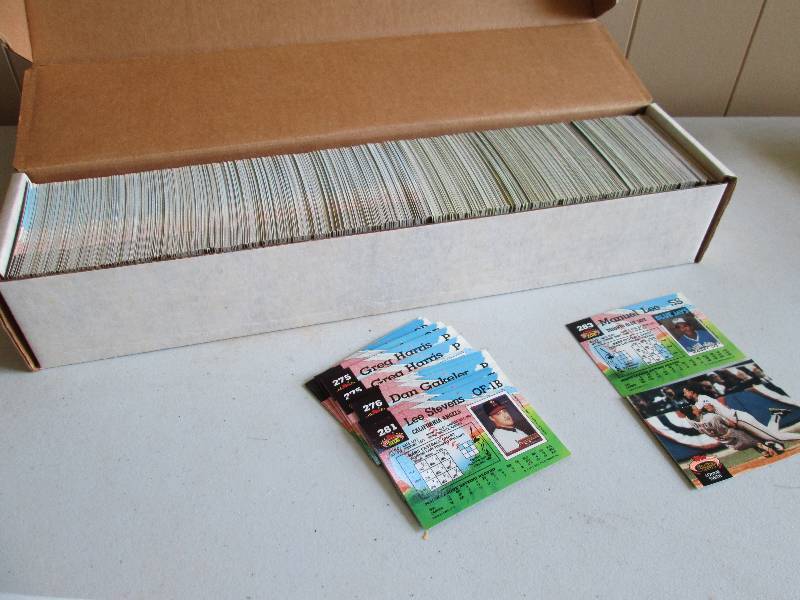 Box of 1992 Stadium club baseball s...