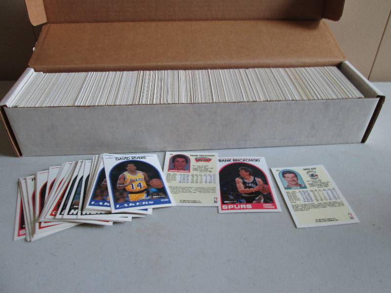 Box of 1989- 1990 NBA Hoops basketb...