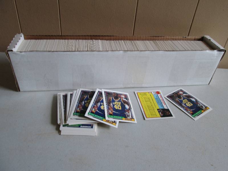 Box of 1992-1993 Topps basketball s...