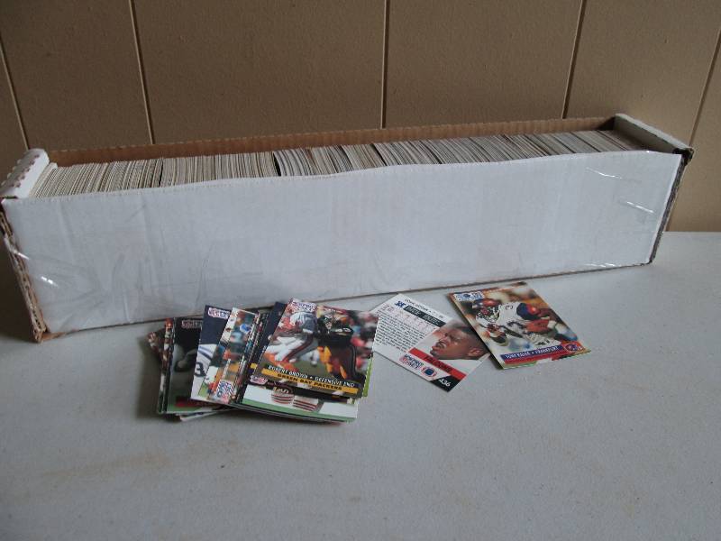 Box of 1990 Score footballl sports ...