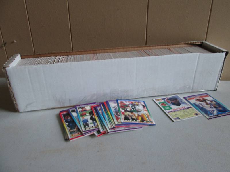 Box of 1990 Score footballl sports ...