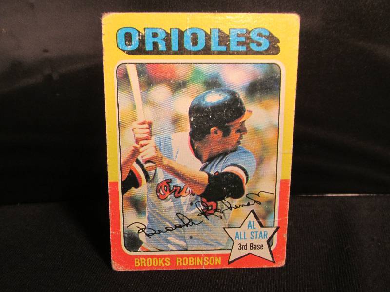 1975 Topps Brooks Robinson sports c...