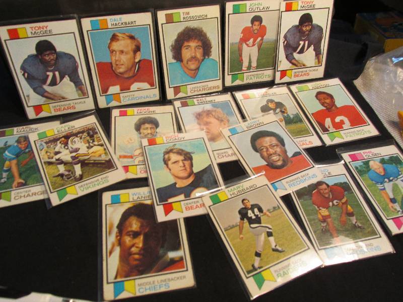 lot of 1973 Topps football sports c...