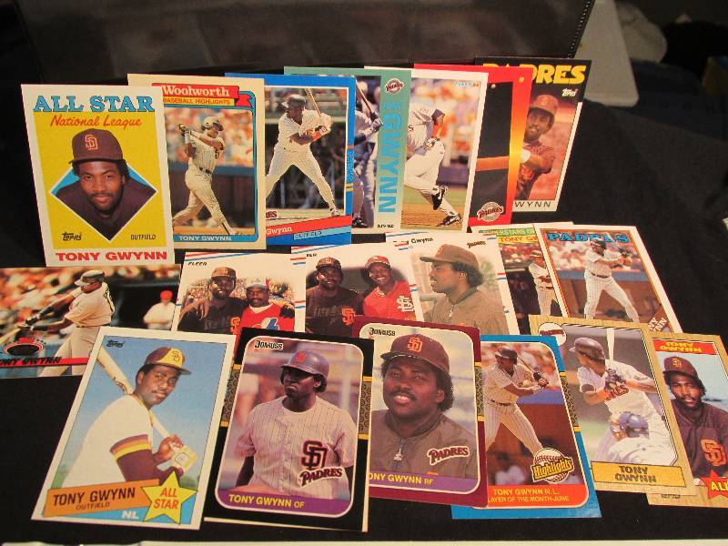 20 Tony Gwynn sports cards ...