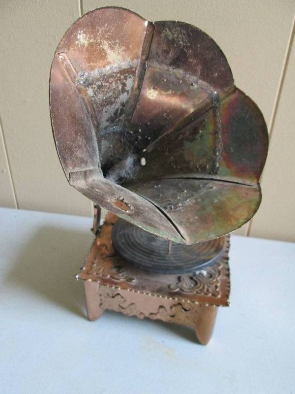 Old music box with large morning gl...