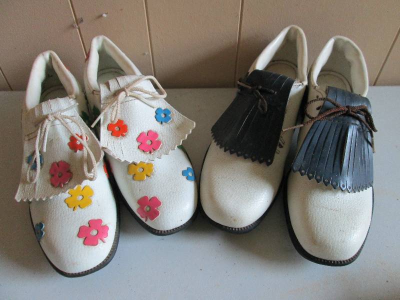2 pairs of ladies golf shoes, Lady ...