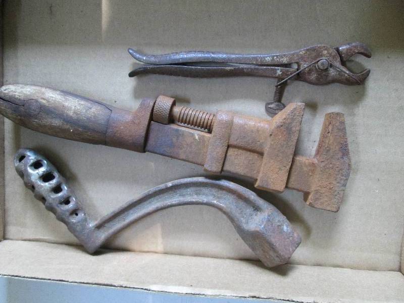 Antique tools, tool for putting in ...